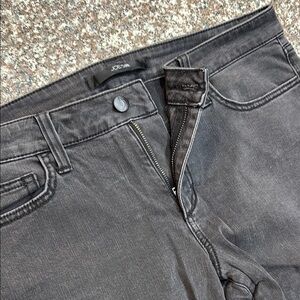 Joe’s black “Honey Skinny” tapered leg stretchy jeans Sz 32